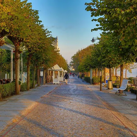 Strandidyll Neubau 1 1 Mit Balkon Lägenhet Binz